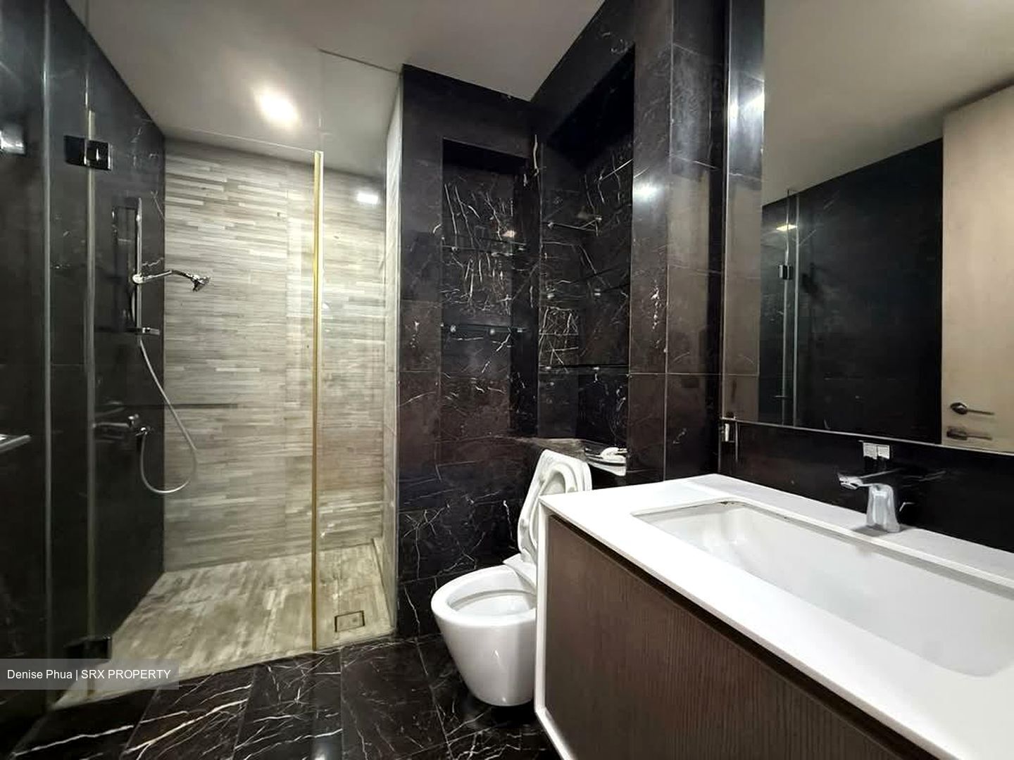 J Gateway (D22), Condominium #605392661